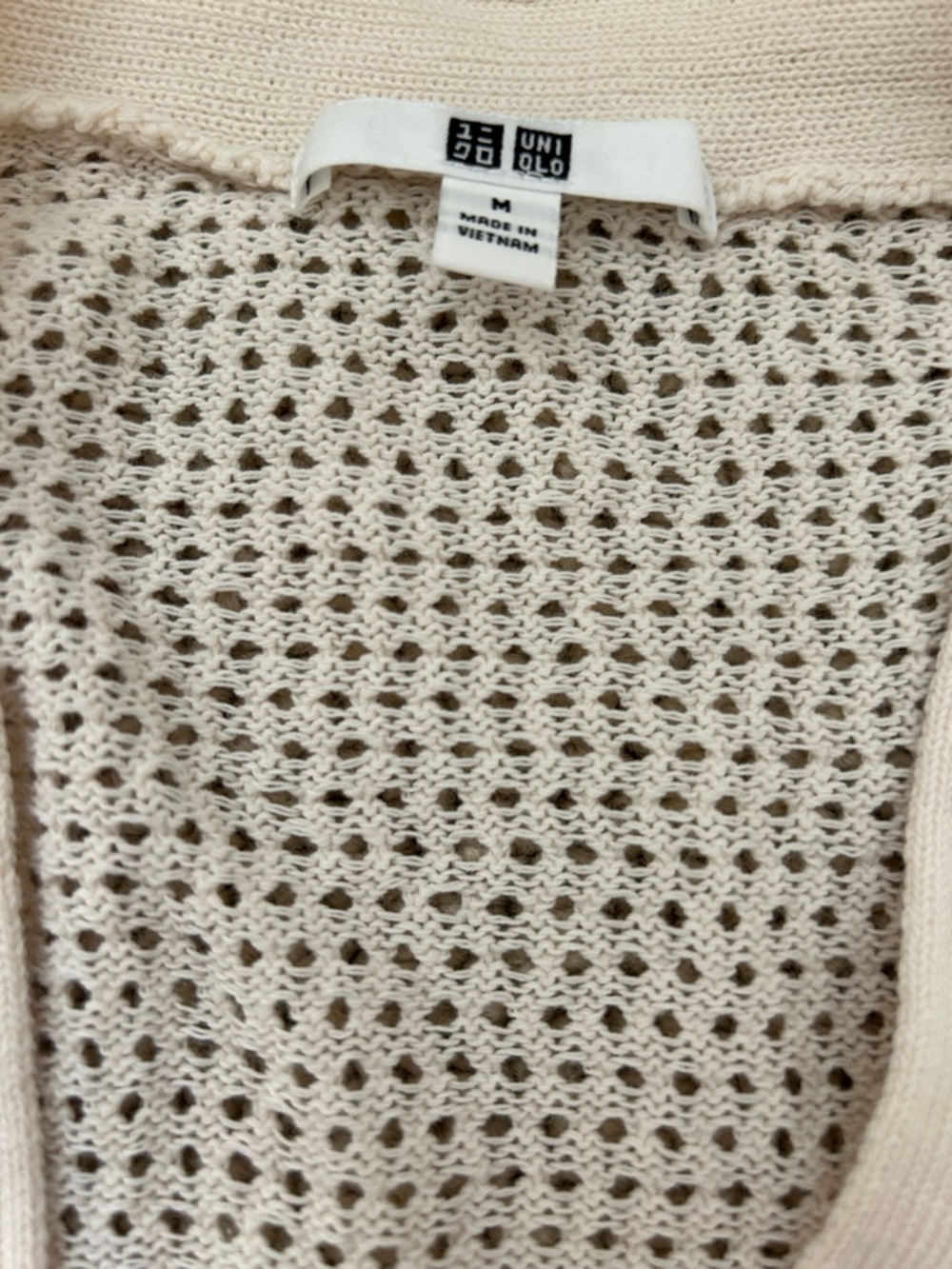 Uniqlo Light Cream Open-Knit Button Cardigan - Picture 3 of 4